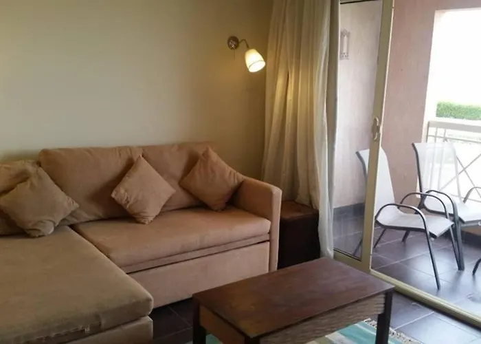 Dağ evi شاليهات عائلية صف اول علي البحر مباشرة بورتو ساوث - العين السخنة *